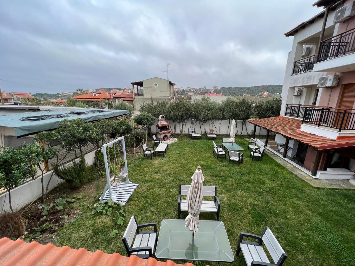 Nea Roda Apartments ภายนอก รูปภาพ