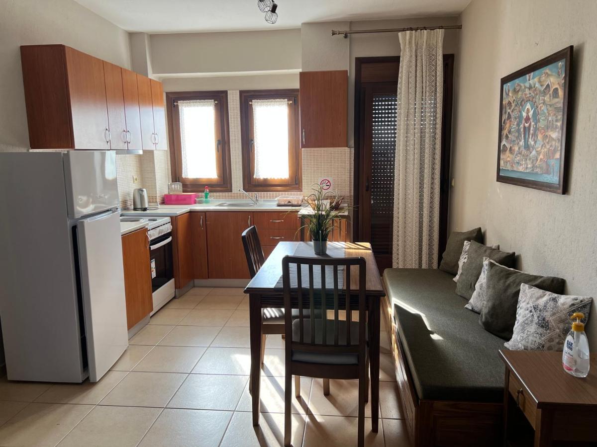 Nea Roda Apartments ภายนอก รูปภาพ